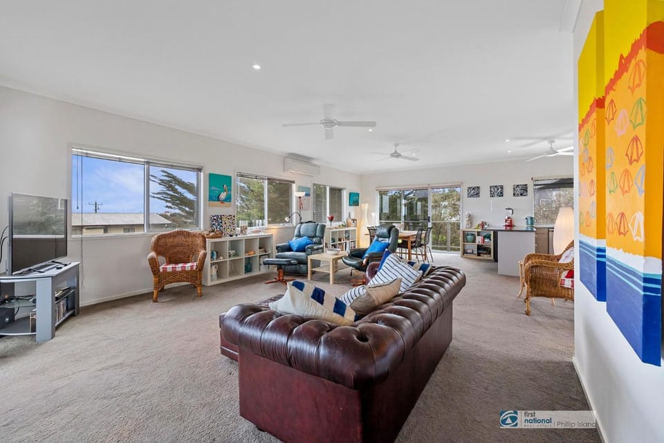 Smiths Beach Walk House in Smiths Beach