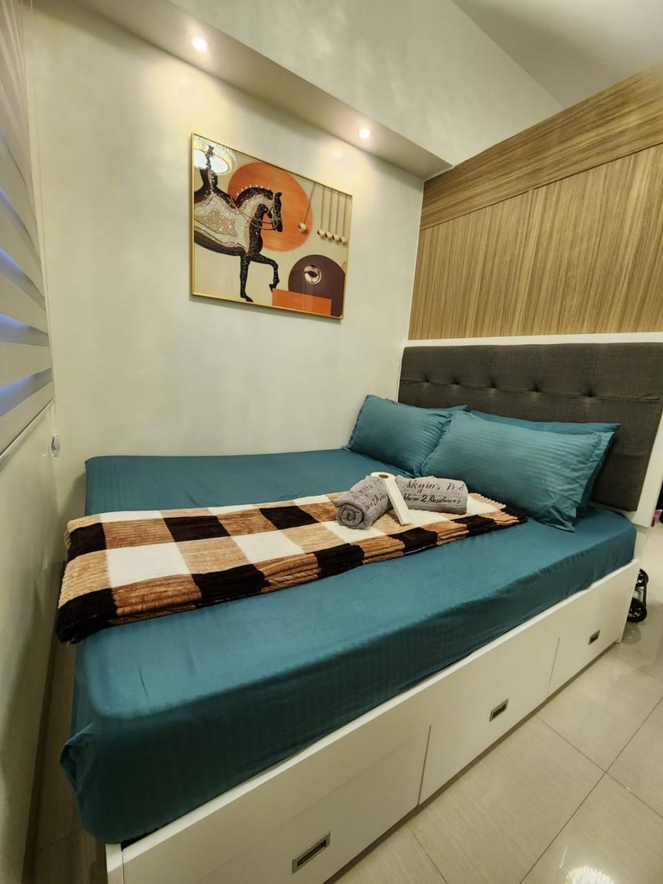 Skyia's Pod a Premier Suite at Shore 2 Residences Apartment in Pasay