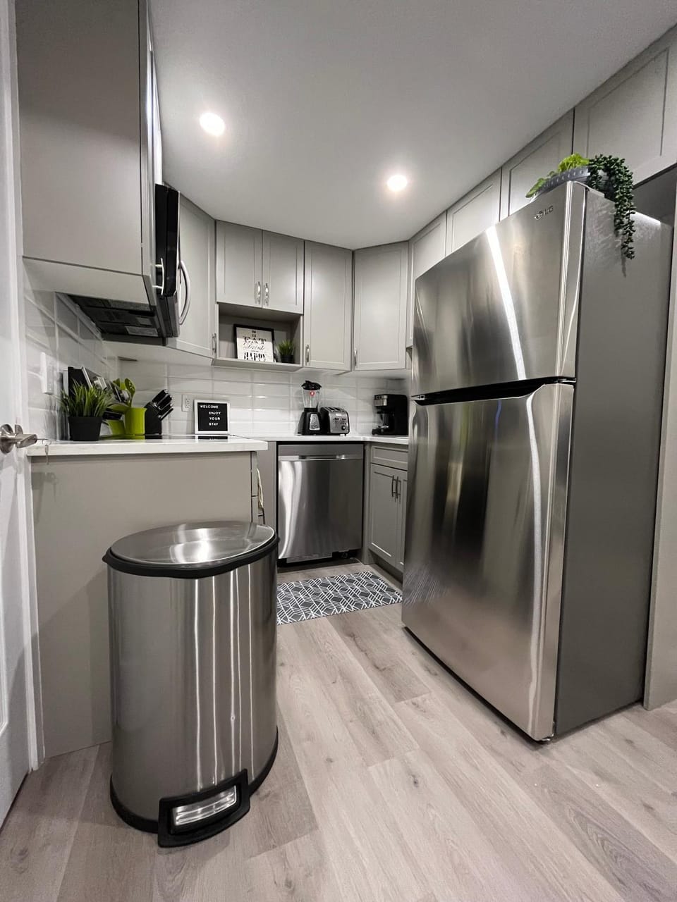 Coffee/tea facilities, Kitchen or kitchenette, dishwasher, minibar, pet friendly, stove