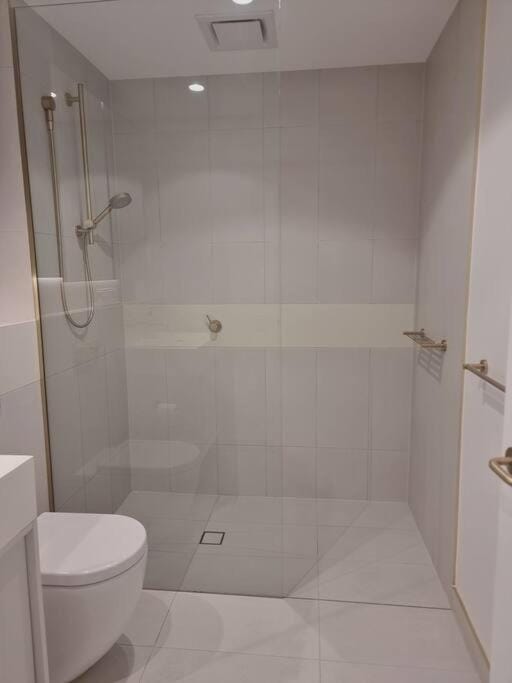 Sapphire Royale Suite in Macquarie Park Apartment in Sydney