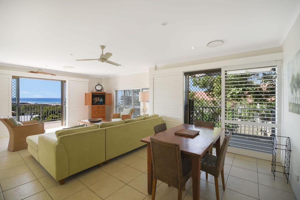 View (from property/room), Living room, Dining area