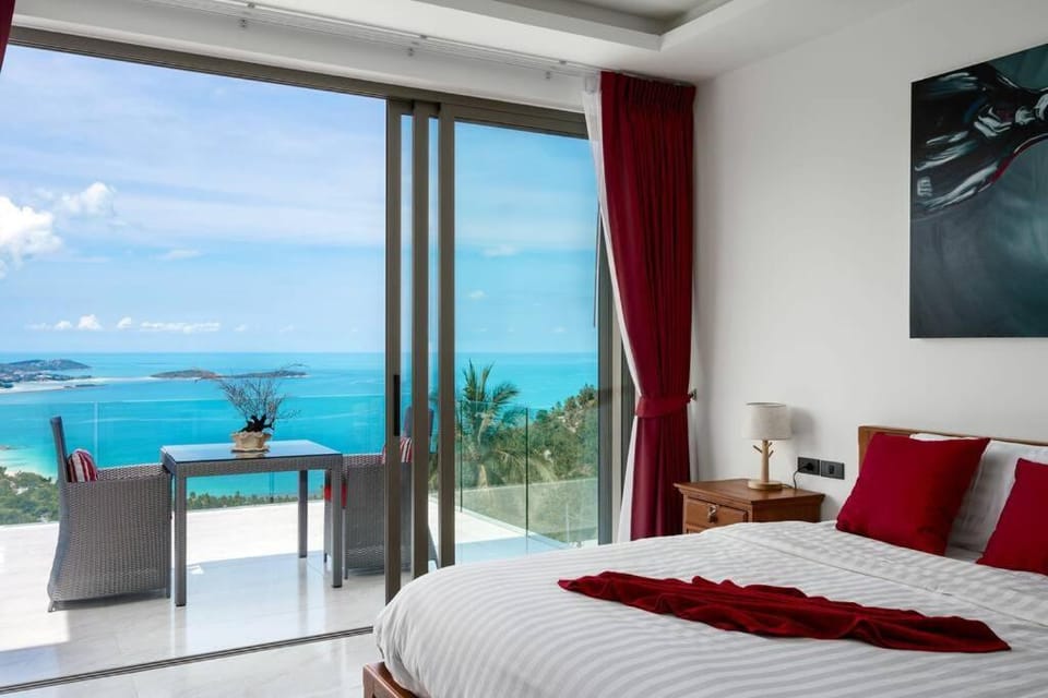 Bed, Natural landscape, View (from property/room), Balcony/Terrace, Photo of the whole room, Bedroom, Sea view