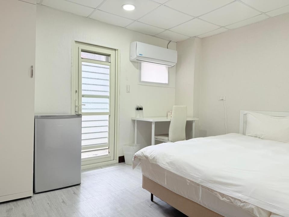 Bed, Bedroom, wardrobe