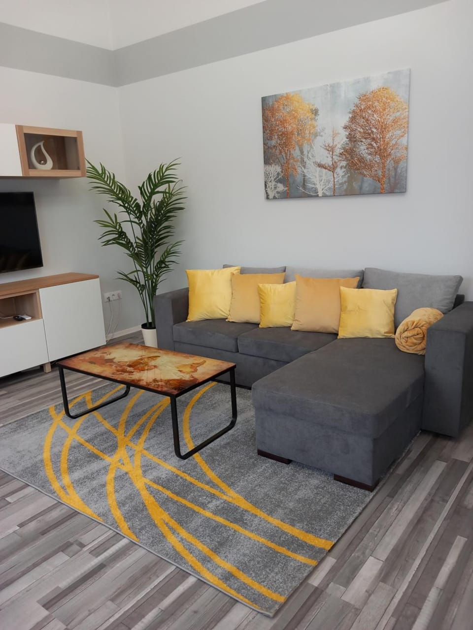 TV and multimedia, Living room, Seating area