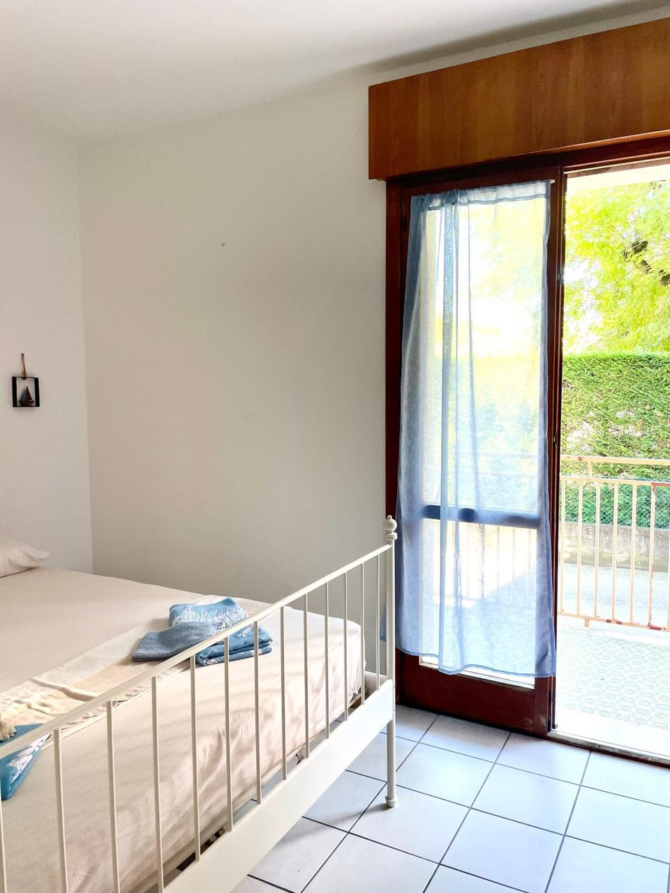 Bed, View (from property/room), Balcony/Terrace, Photo of the whole room, Bedroom, towels