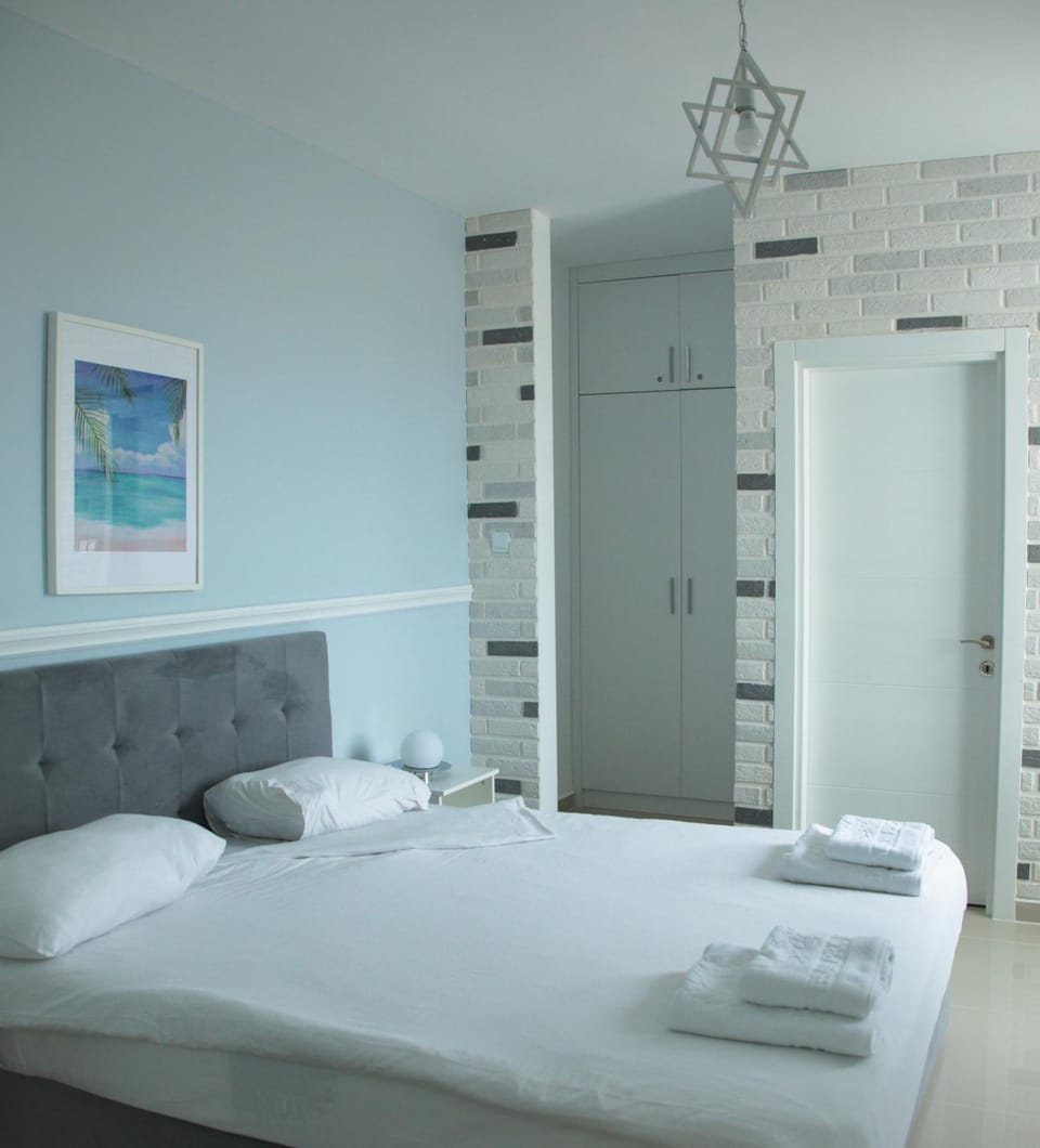 Spacious One Bedroom Apartment in Caesar Resort & SPA, Long Beach Apartment in Famagusta District