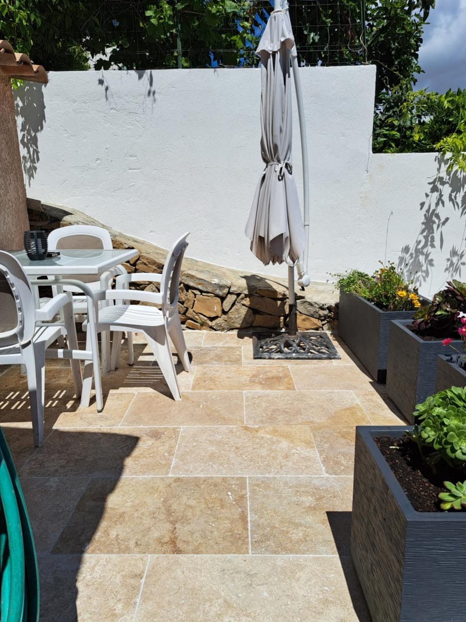 Studio sur les hauteurs de La Ciotat vue mer House in La Ciotat