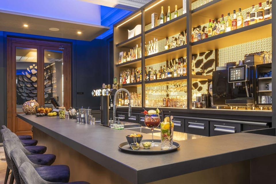 Lounge or bar, Spa and wellness centre/facilities