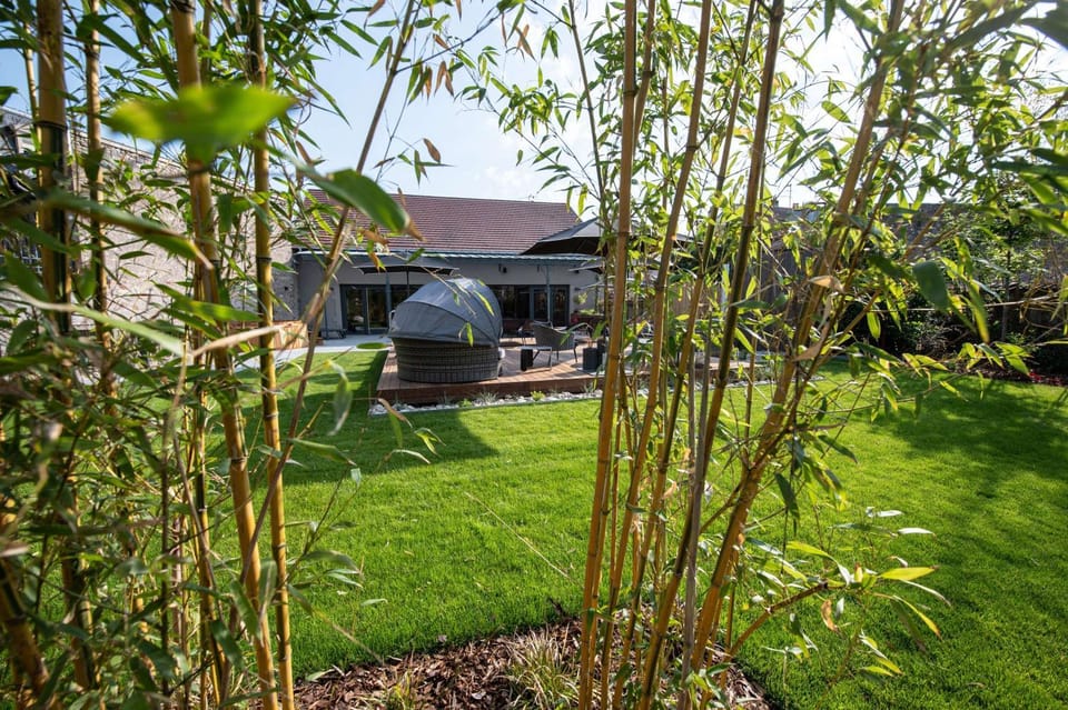 Property building, Garden