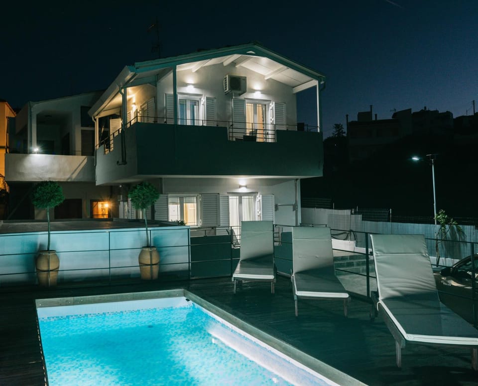 Property building, Pool view, Swimming pool