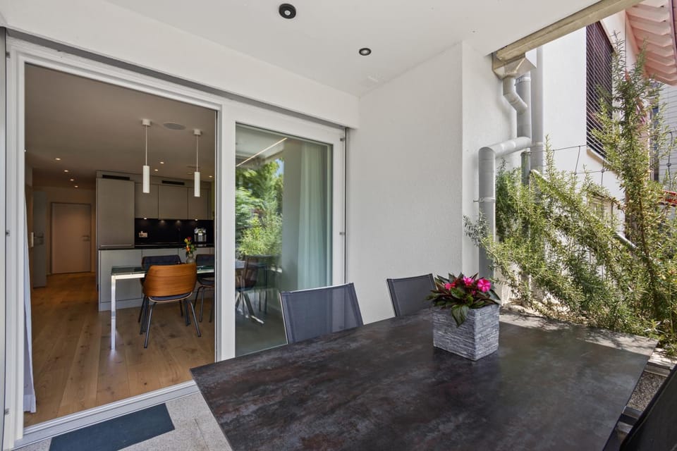Balcony/Terrace, Kitchen or kitchenette, Dining area