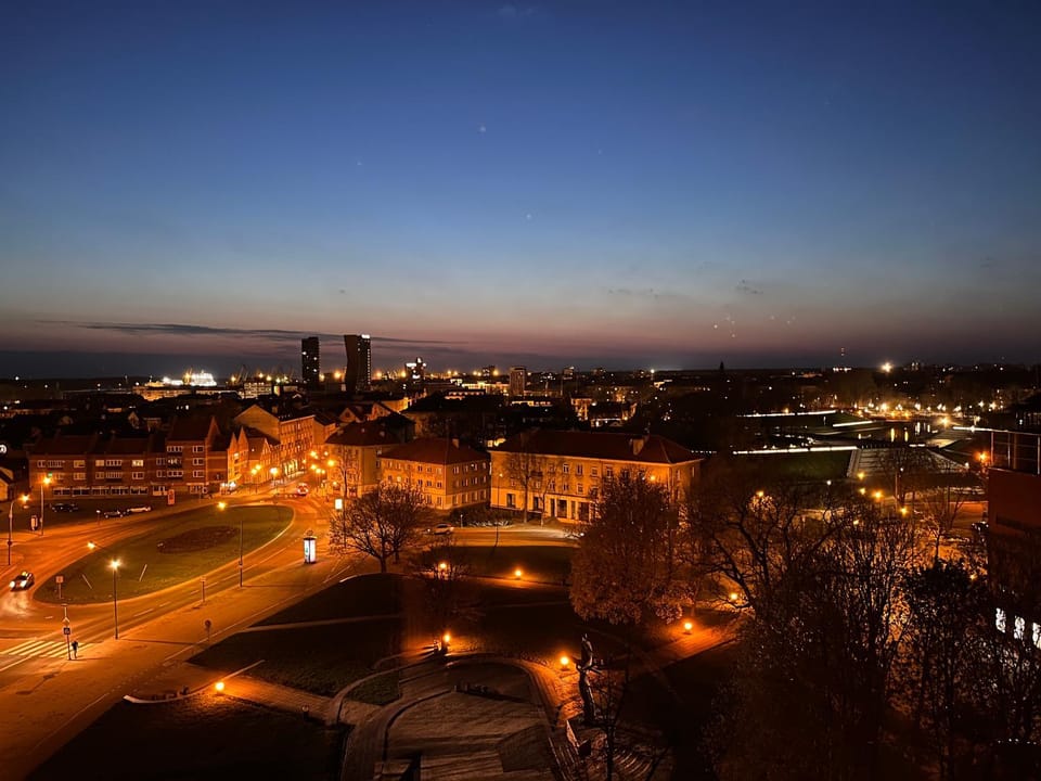 Night, Neighbourhood, Bird's eye view, City view, Street view, Location