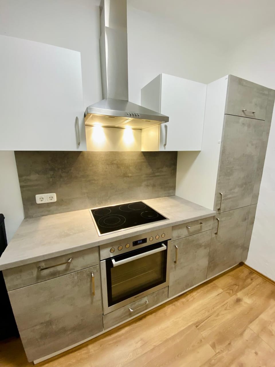 Kitchen or kitchenette, pet friendly, stove