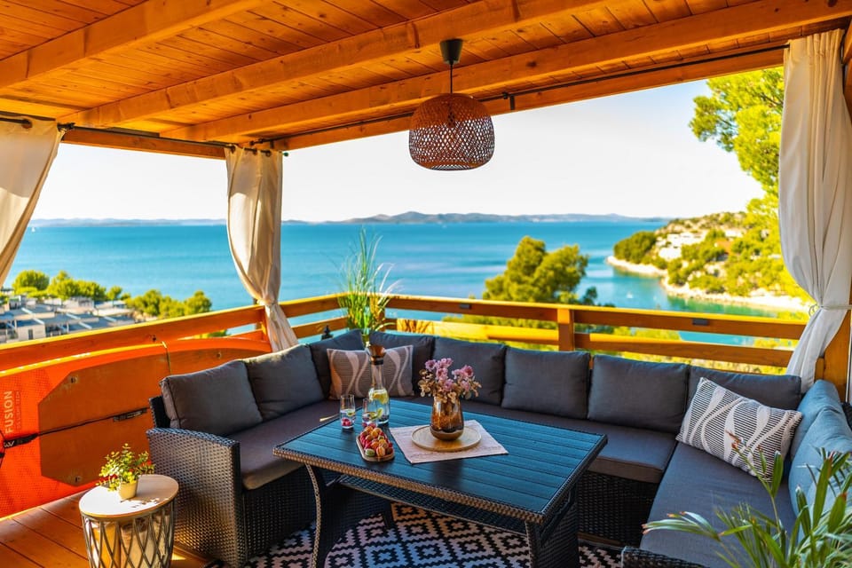 Patio, Off site, Day, View (from property/room), Balcony/Terrace, Seating area, Sea view, Sunrise