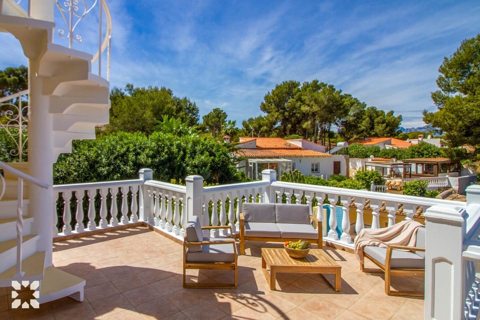 Patio, Spring, Day, Garden, View (from property/room), Balcony/Terrace, Garden view