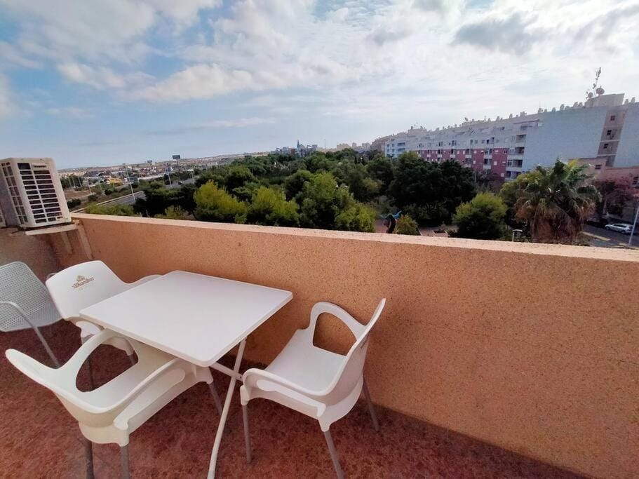 Superbe appartement avec piscine et terrasse VM43 Apartment in Torrevieja