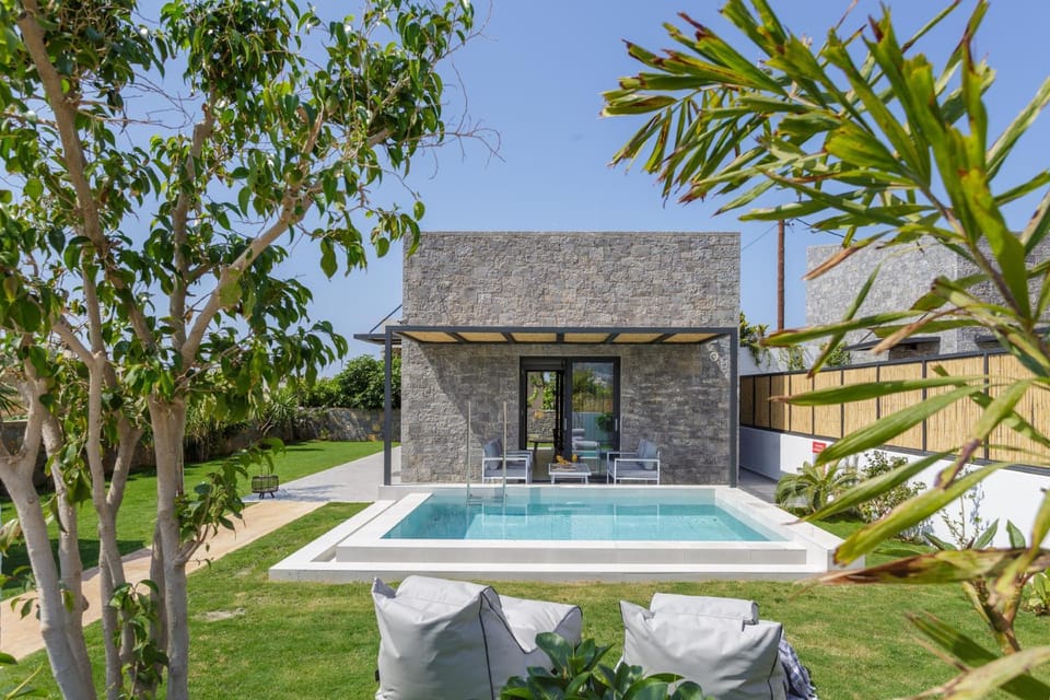 Seating area, Swimming pool