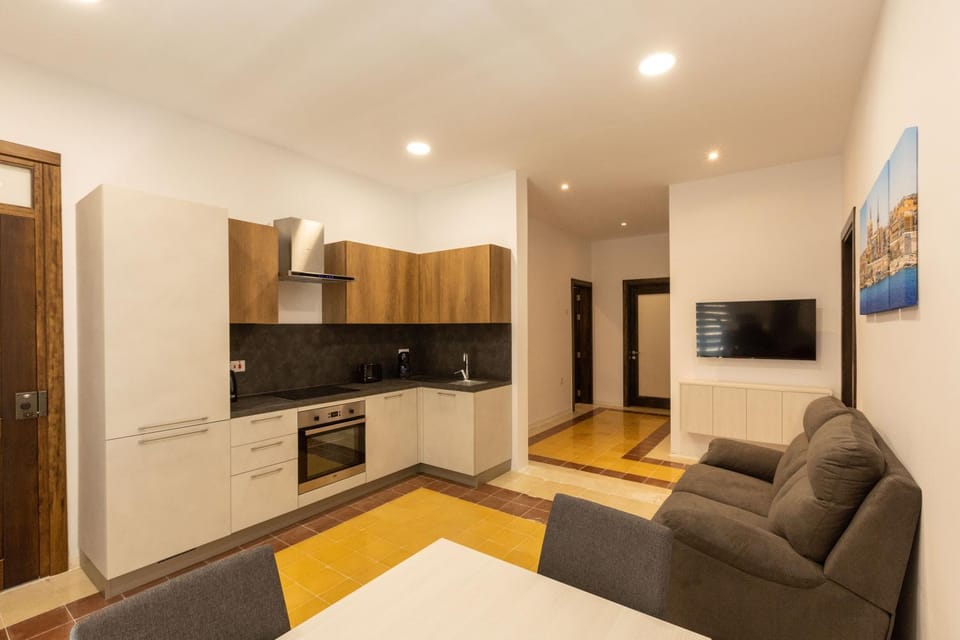 Kitchen or kitchenette, Living room