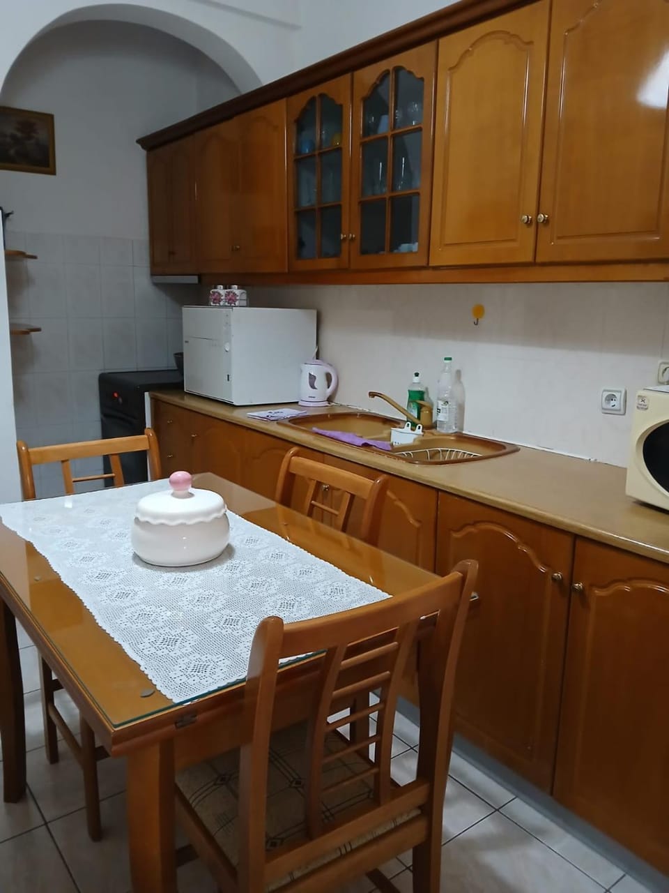 Goni Guest House Bed and Breakfast in Sarandë