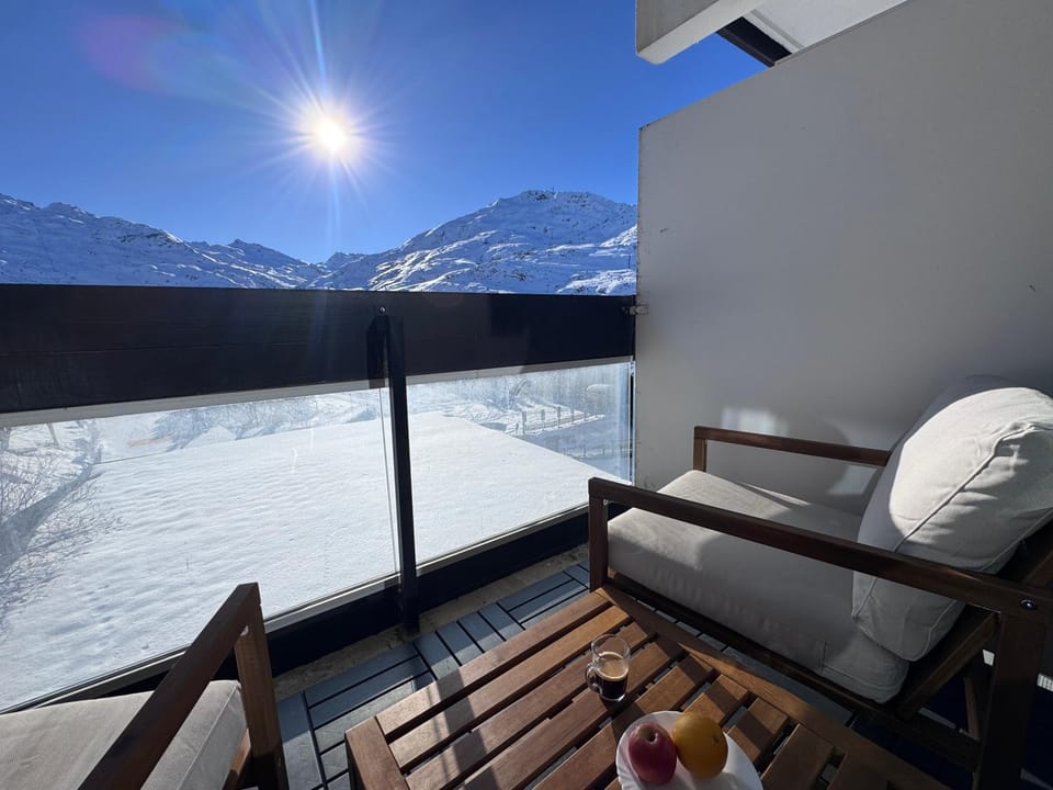 Balcony/Terrace, Seating area, Mountain view