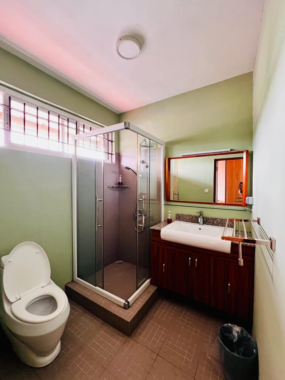 Shower, Toilet, Bathroom