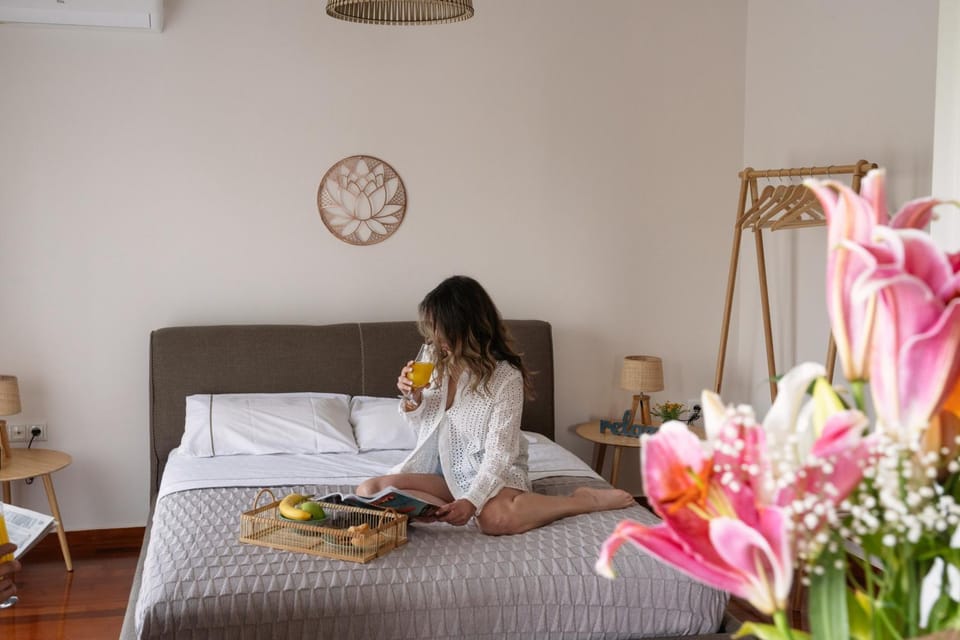 Bed, People, Bedroom, Guests