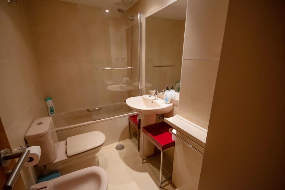 Bathroom, Bath