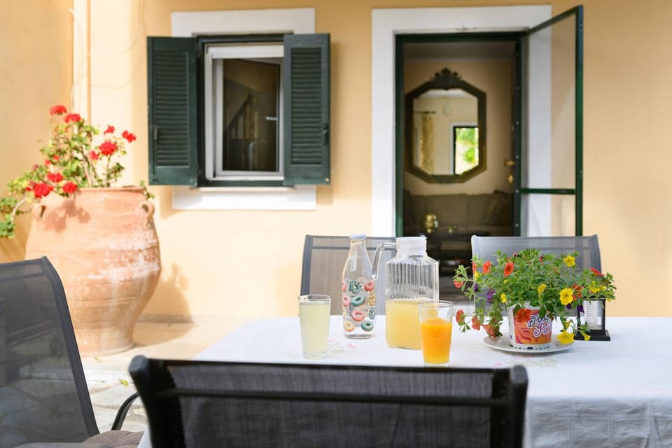 Garden, Seating area