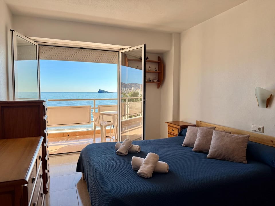 Bed, Sea view