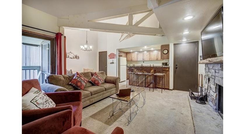Updated 2Br Plus Loft Condo on Shuttle Route! Sleeps 8 & Kids Ski Free condo Apartment in Keystone