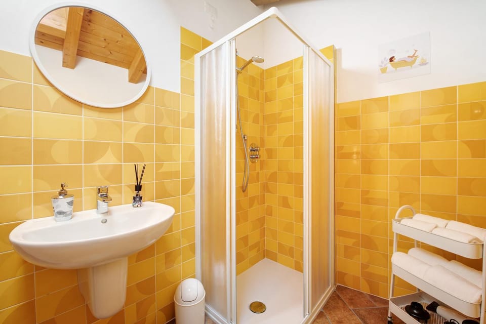 Bathroom, Living room