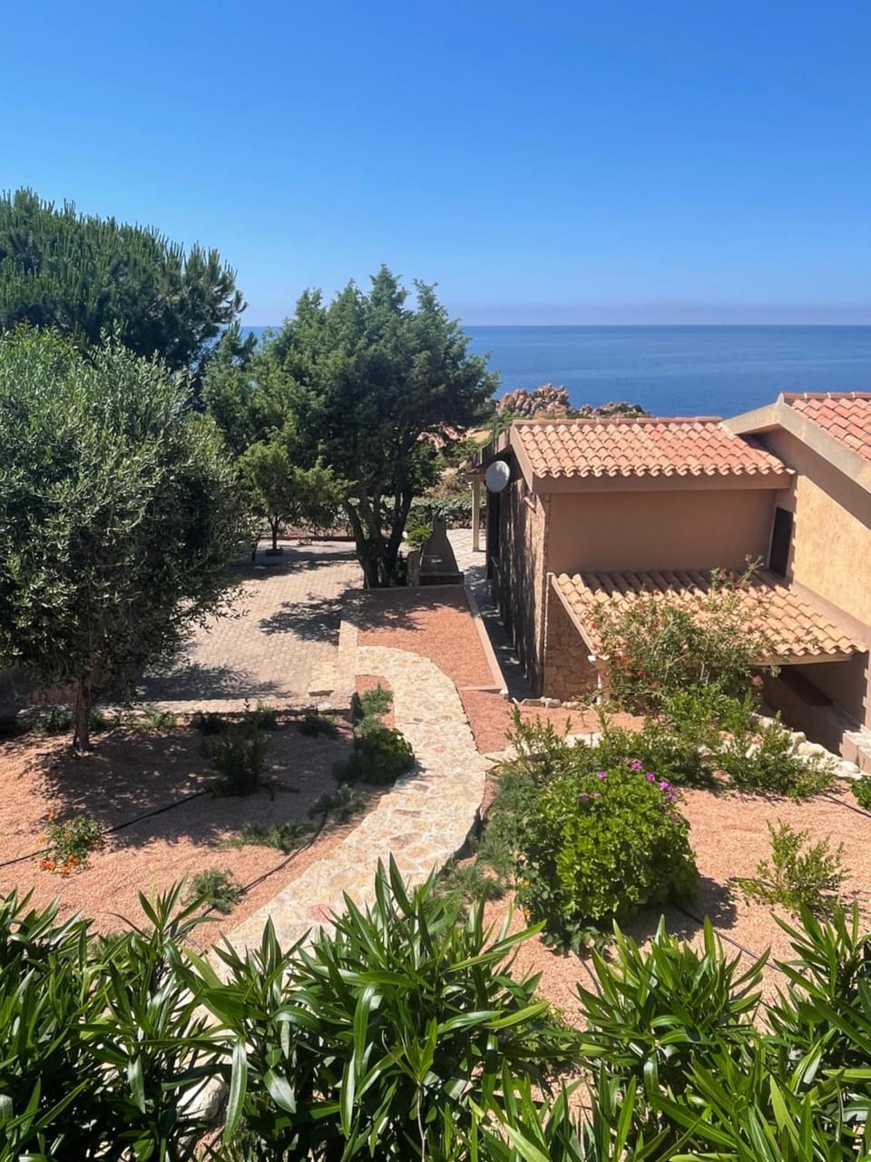 Property building, Garden, Garden view, Sea view