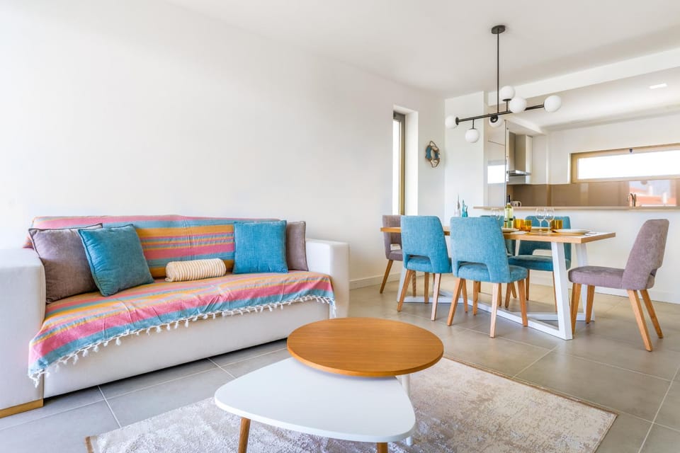 Communal lounge/ TV room, Living room