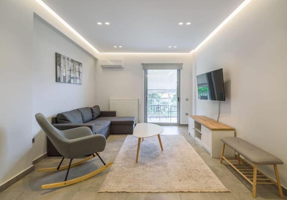 stylish zografou apartement Apartment in Athens