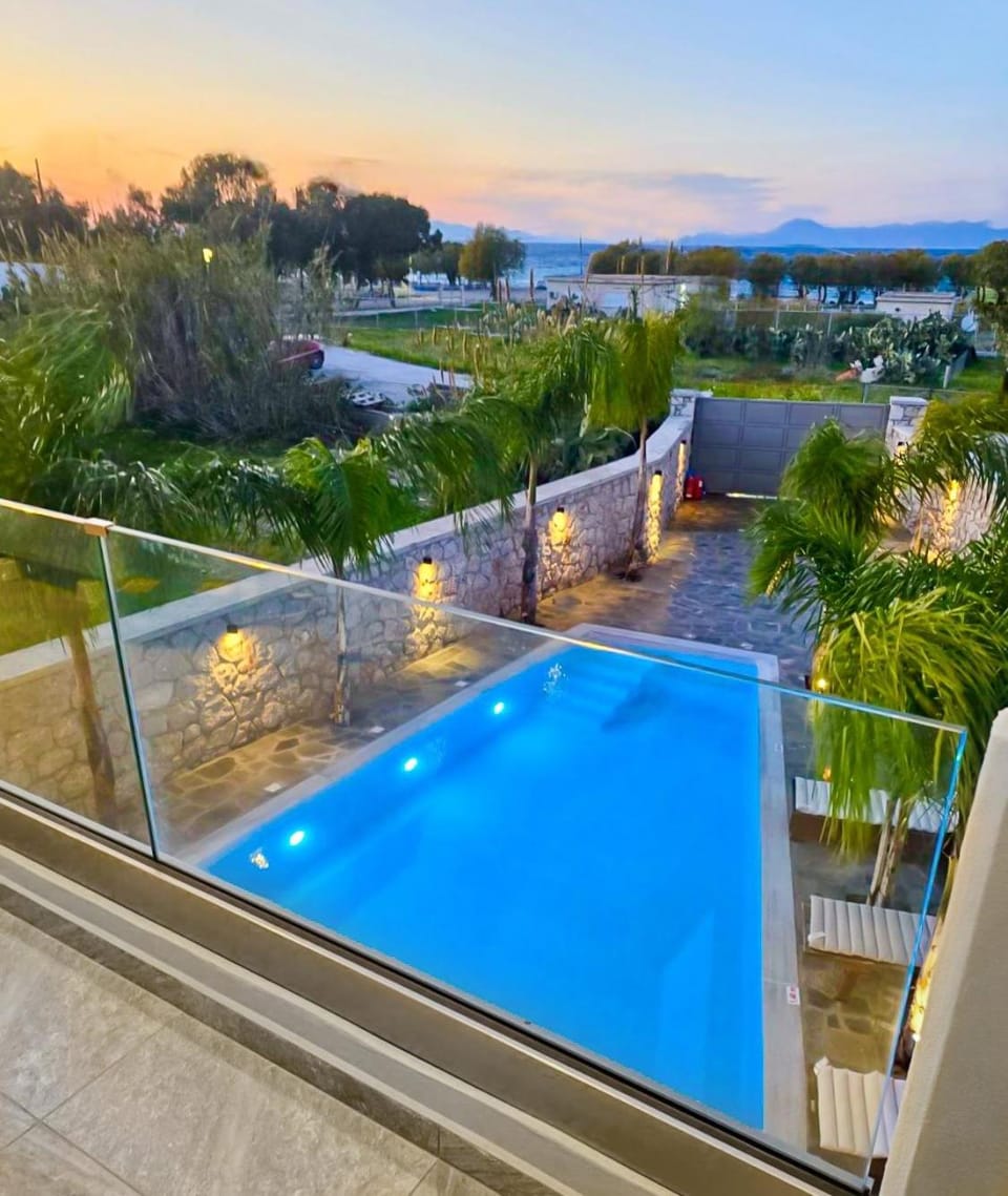 Day, View (from property/room), Balcony/Terrace, Pool view, Sea view, Swimming pool, sunbed