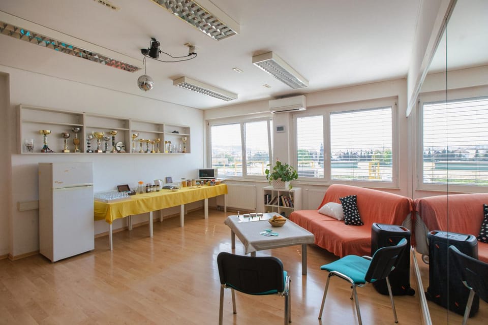 Kitchen or kitchenette, Living room, Dining area
