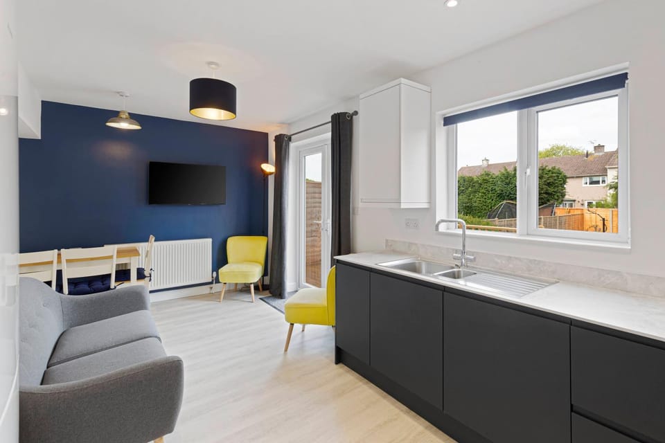 TV and multimedia, Kitchen or kitchenette