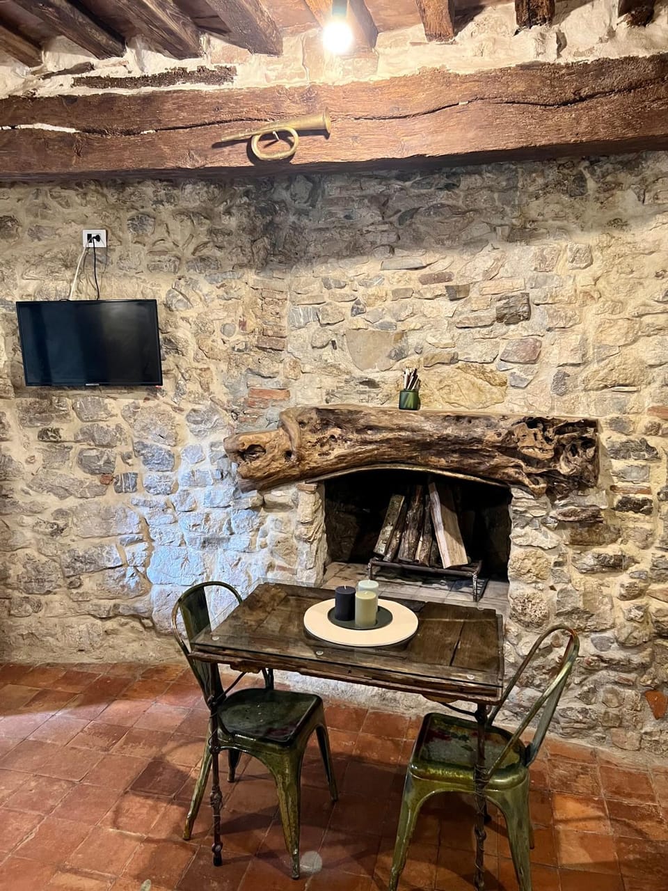 Dining area, flat iron