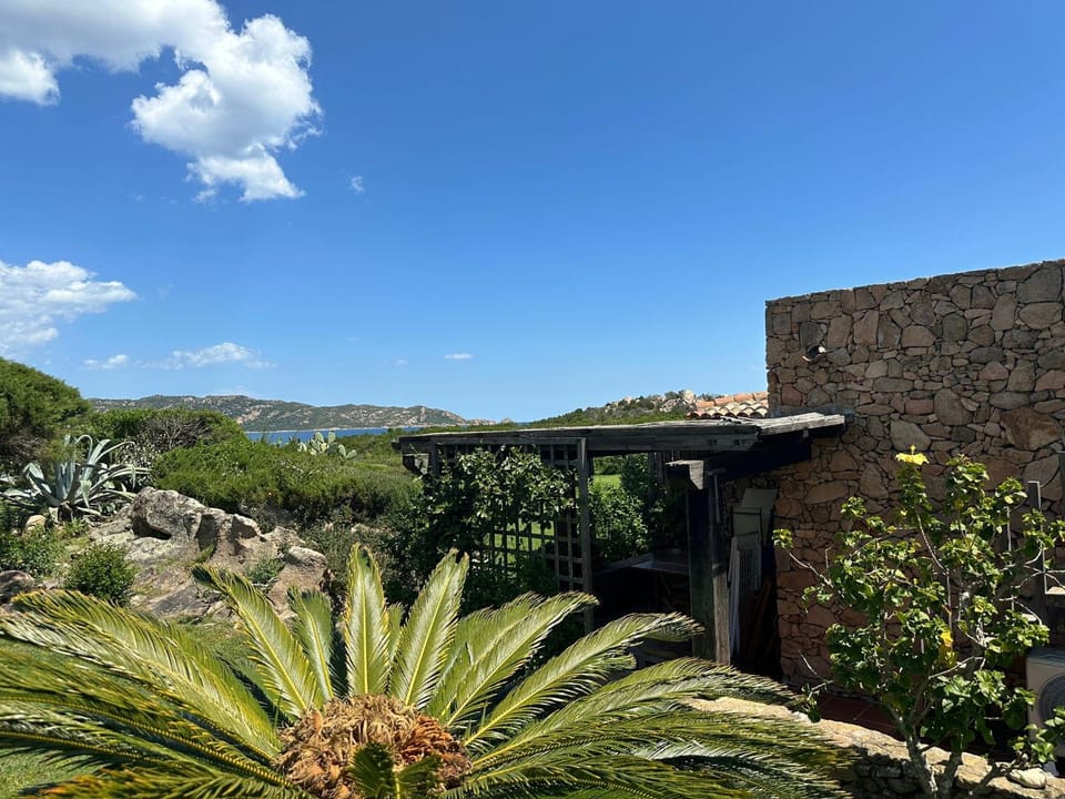 Garden view, Sea view