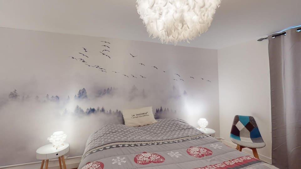 Bed, Photo of the whole room, Bedroom