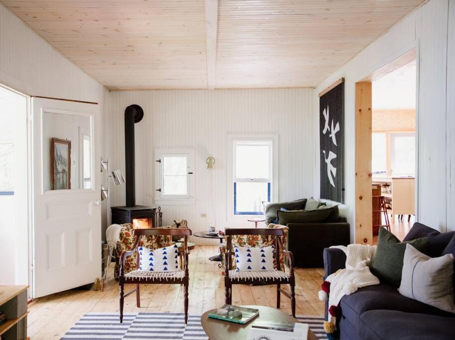 The Dance Hall Cottage on Charleston Lake House in Leeds Thousand Islands