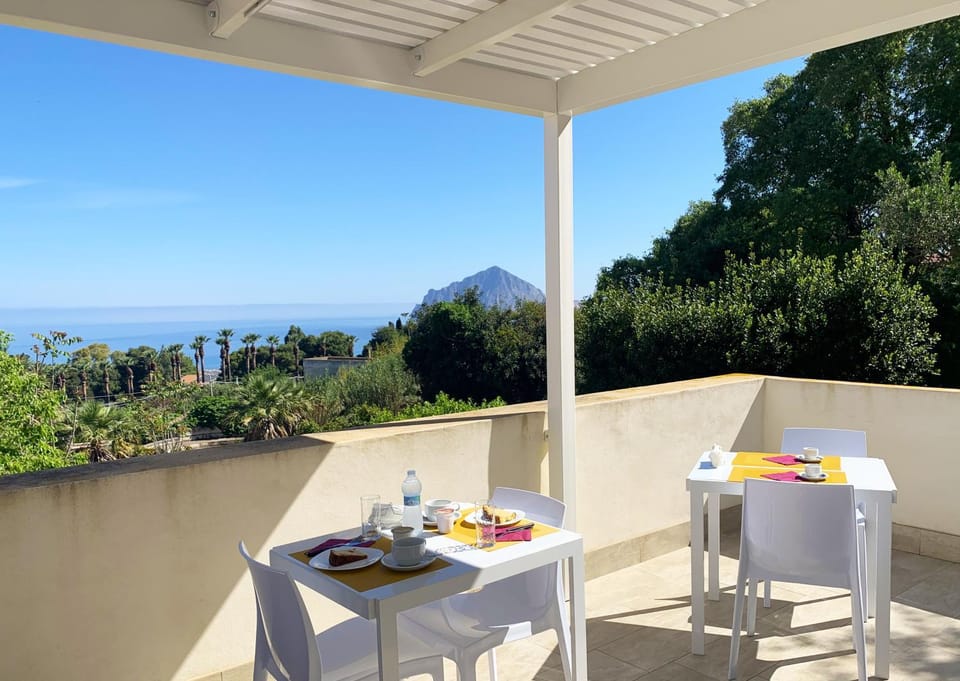 View (from property/room), Balcony/Terrace, Sea view, Breakfast