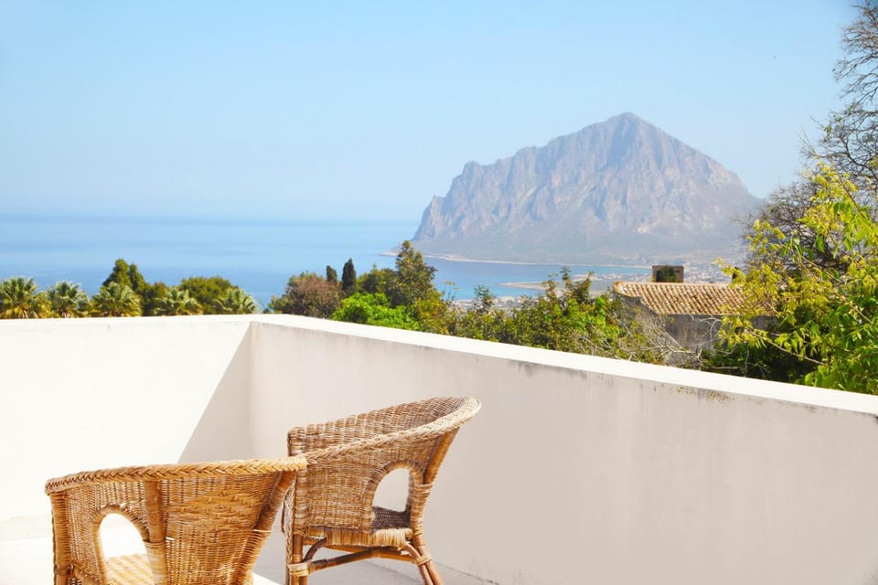 Natural landscape, Balcony/Terrace, Sea view
