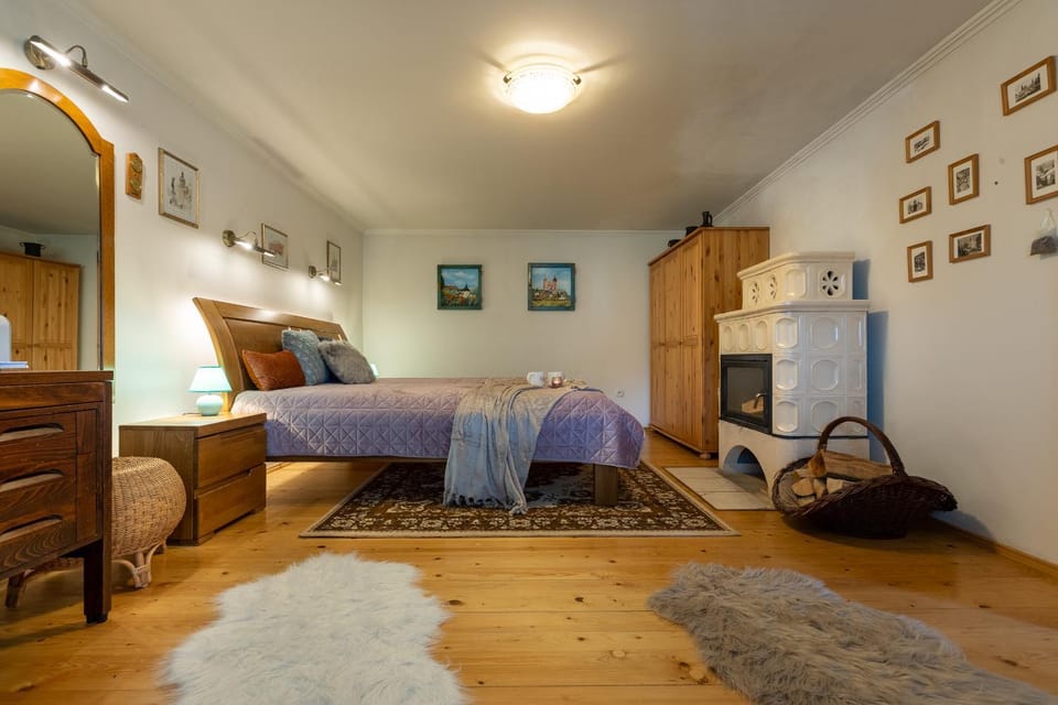 Photo of the whole room, Bedroom, flat iron