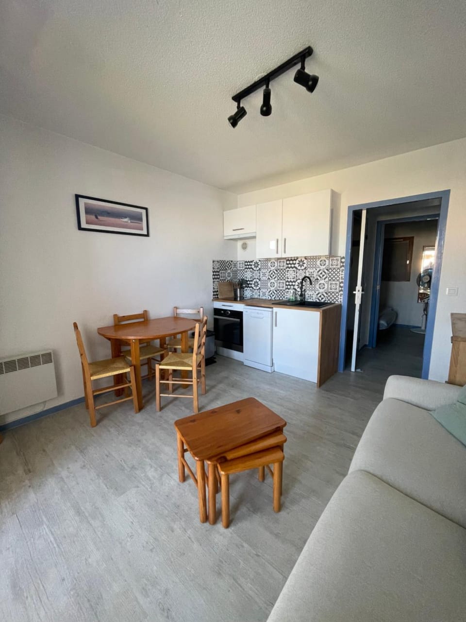 Living room, dishwasher, oven, stove, kitchen
