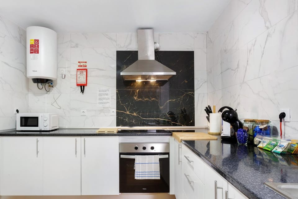 Kitchen or kitchenette, Living room