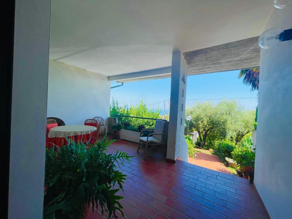 VILLA IN COLLINA VISTA MARE Villa in Abruzzo