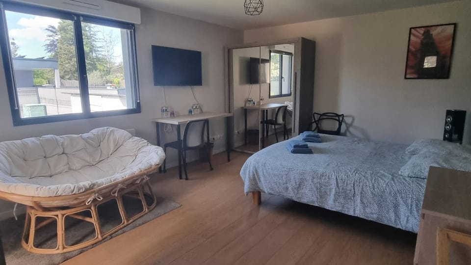 Chambre dans logement ⸱ Chez Ana Vacation rental in Le Mans