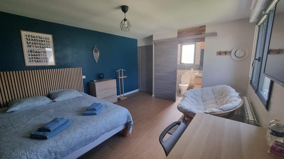Chambre dans logement ⸱ Chez Ana Vacation rental in Le Mans