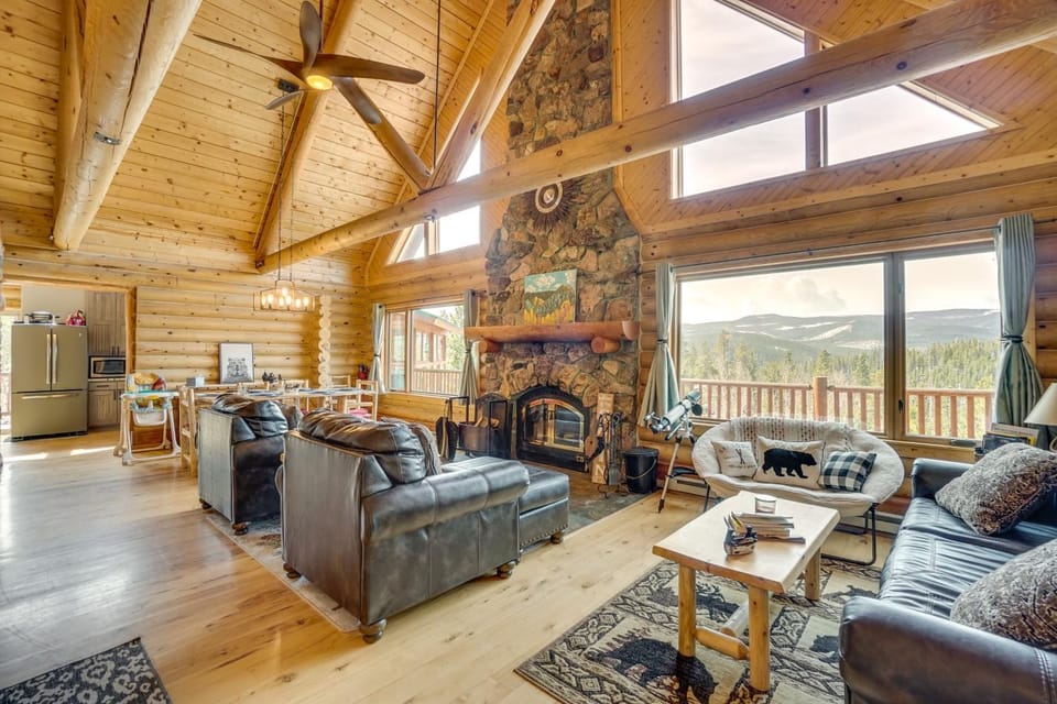 Mountain-View Front Range Colorado Vacation Rental House in Colorado